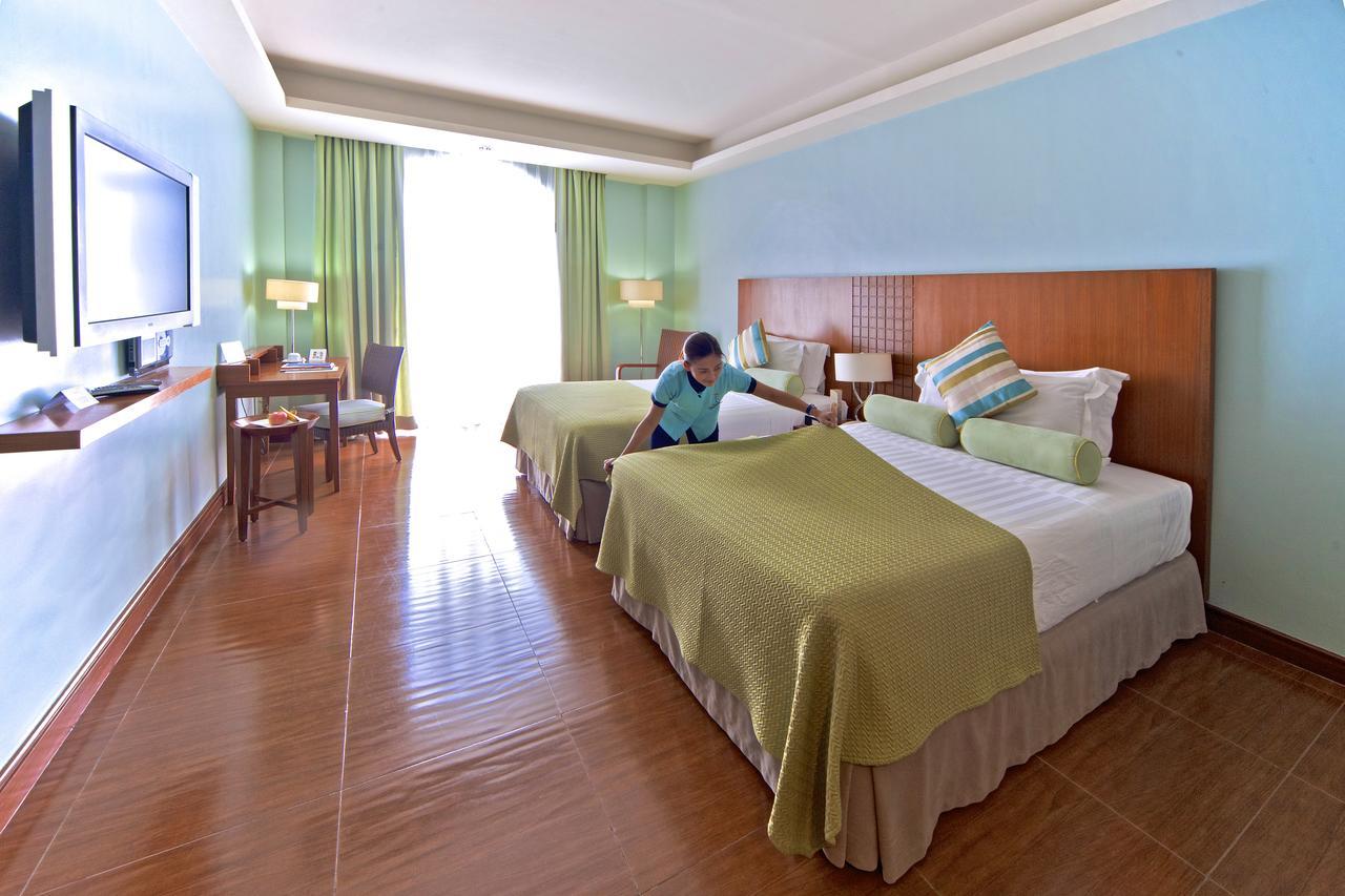 The Lighthouse Marina Resort Olongapo Εξωτερικό φωτογραφία
