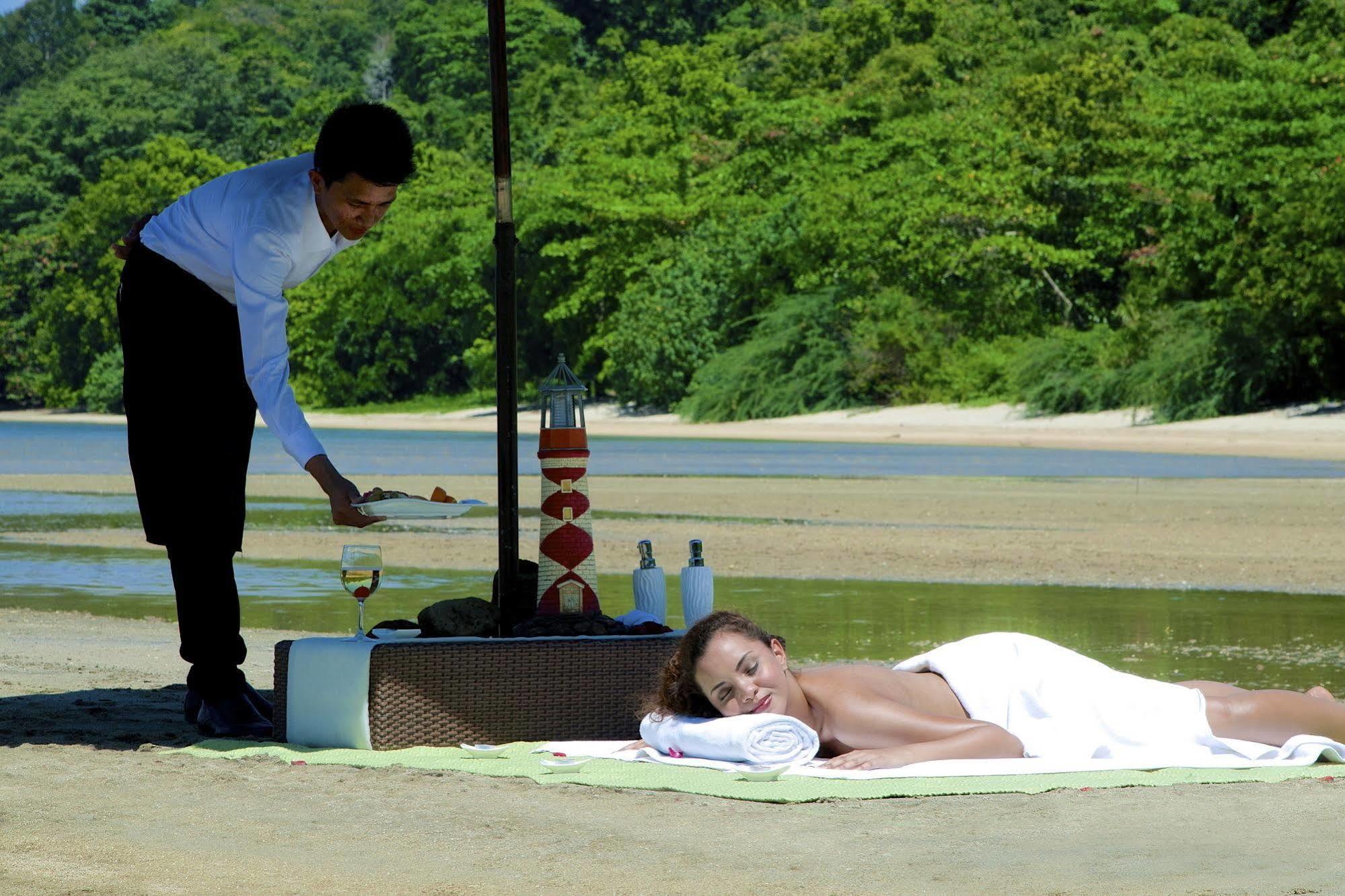 The Lighthouse Marina Resort Olongapo Εξωτερικό φωτογραφία
