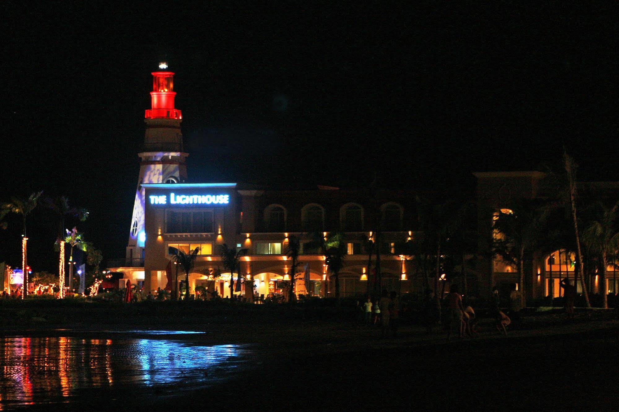 The Lighthouse Marina Resort Olongapo Εξωτερικό φωτογραφία